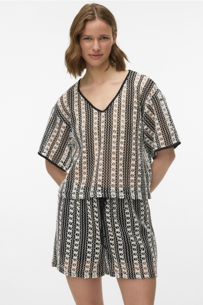 VMOHIO SS V-NECK OVERSIZE TOP JRS G 10324978 BLACK/SNOW WHITE